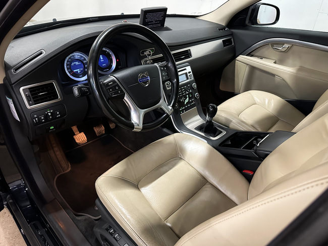 Volvo V70, 2011, 2.4 dīzelis, manuāla