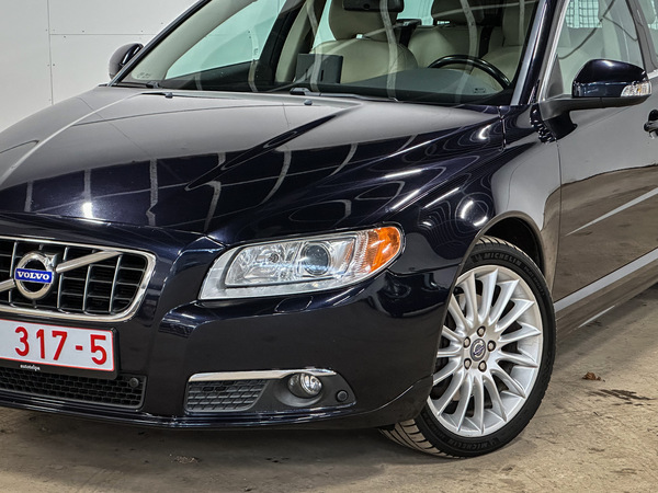 Volvo V70, 2011, 2.4 dīzelis, manuāla