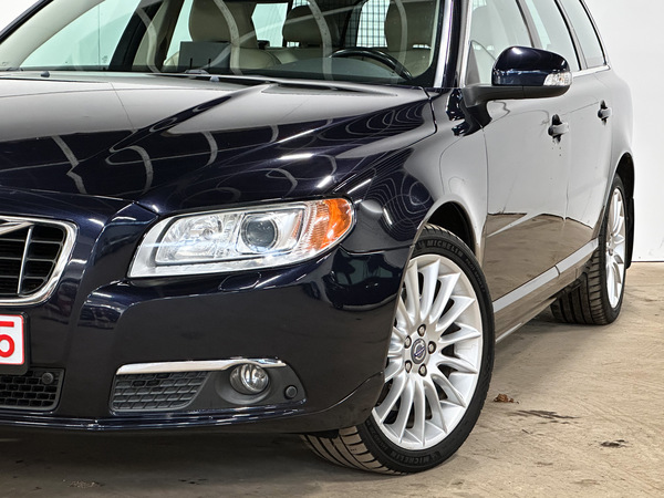 Volvo V70, 2011, 2.4 dīzelis, manuāla