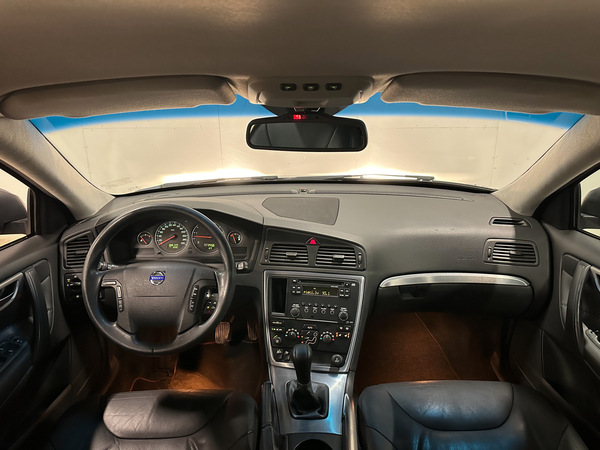 Volvo XC 70, 2005, 2.4 dīzelis, manuāla