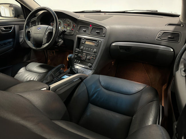 Volvo XC 70, 2005, 2.4 dīzelis, manuāla