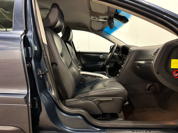 Volvo XC 70, 2005, 2.4 dīzelis, manuāla