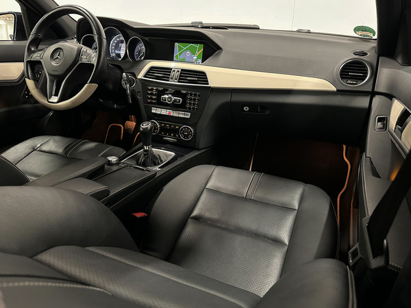 Mercedes C180, 2013, 2.2 dīzelis, manuāla