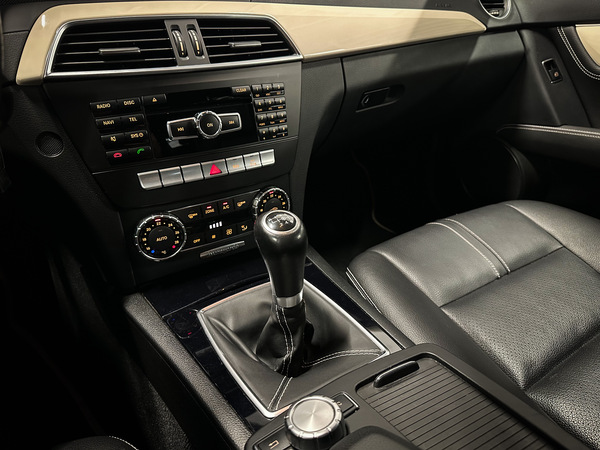 Mercedes C180, 2013, 2.2 dīzelis, manuāla