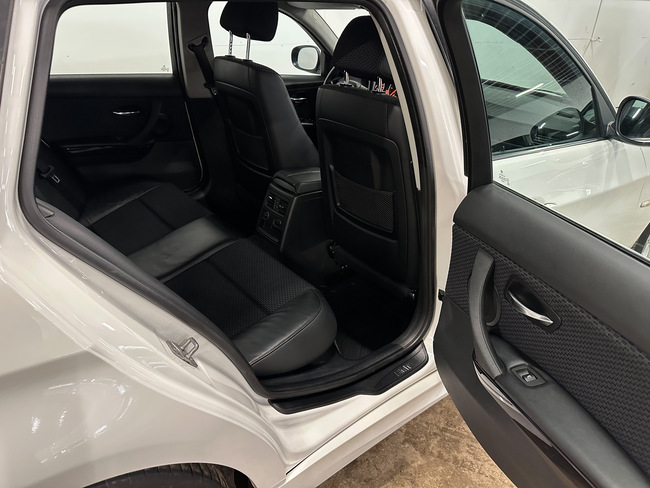 Bmw 320, 2010, 2.0 dīzelis, manuāla