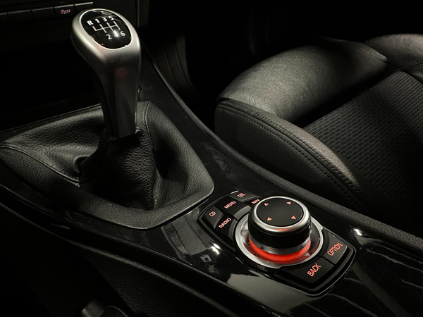 Bmw 320, 2010, 2.0 dīzelis, manuāla