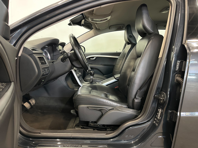 Volvo V70, 2012, 2.0 dīzelis, manuāla