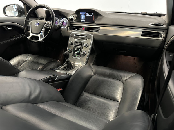 Volvo V70, 2012, 2.0 dīzelis, manuāla