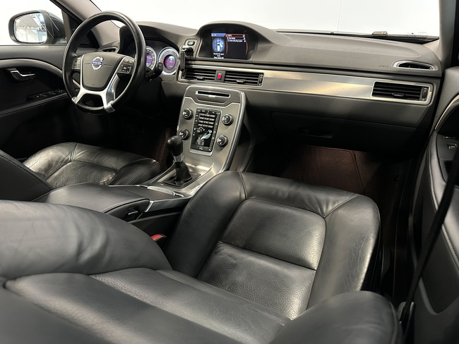 Volvo V70, 2012, 2.0 dīzelis, manuāla