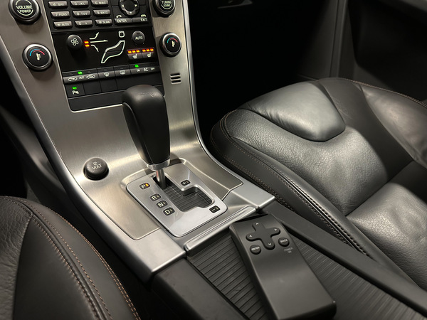 Volvo XC 60, 2010, 2.4 dīzelis, automāts