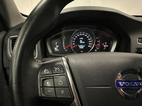 Volvo V60, 2013, 1.6 dīzelis, manuāla