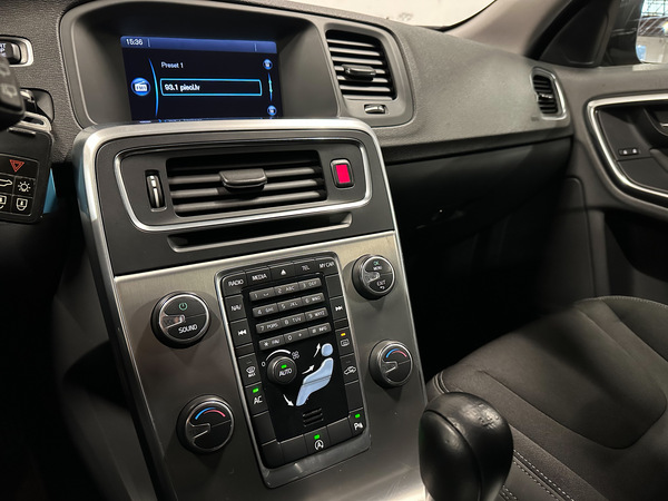 Volvo V60, 2013, 1.6 dīzelis, manuāla