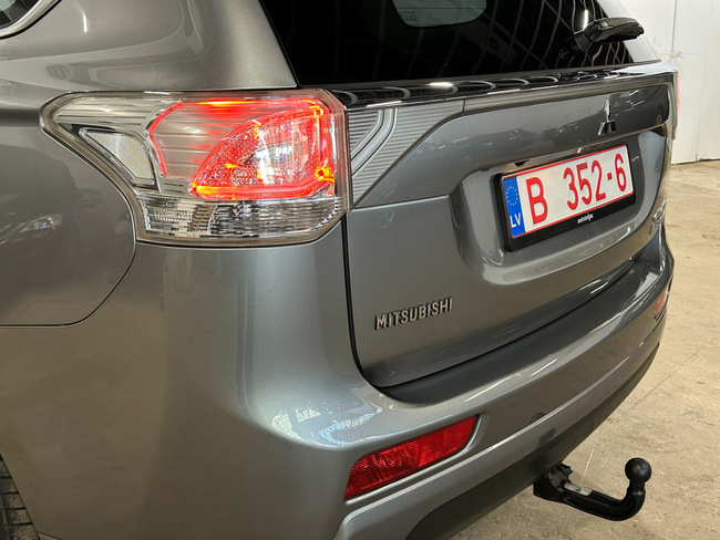 Mitsubishi Outlander, 2014, 2.0 hibrīds, automāts