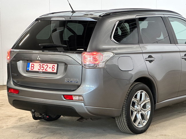 Mitsubishi Outlander, 2014, 2.0 hibrīds, automāts