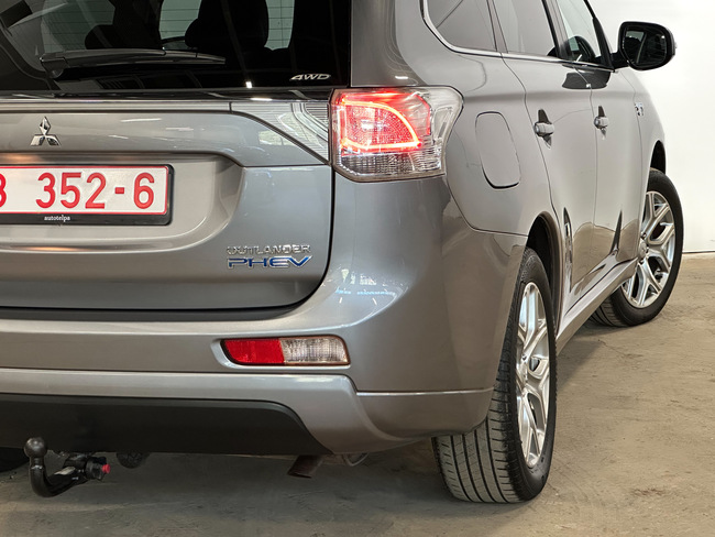 Mitsubishi Outlander, 2014, 2.0 hibrīds, automāts