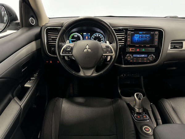 Mitsubishi Outlander, 2014, 2.0 hibrīds, automāts