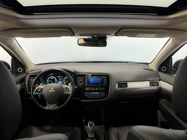 Mitsubishi Outlander, 2014, 2.0 hibrīds, automāts