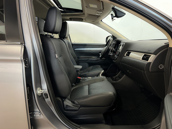 Mitsubishi Outlander, 2014, 2.0 hibrīds, automāts