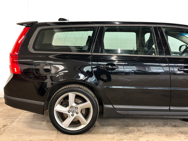 Volvo V70, 2010, 2.0 dīzelis, manuāla