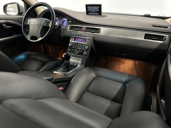 Volvo V70, 2010, 2.0 dīzelis, manuāla