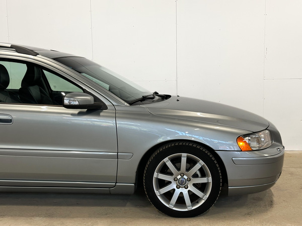 Volvo V70, 2007, 2.4 dīzelis, manuāla