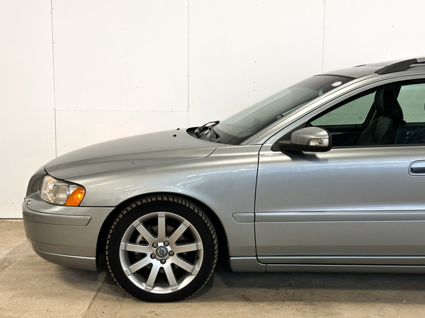 Volvo V70, 2007, 2.4 dīzelis, manuāla