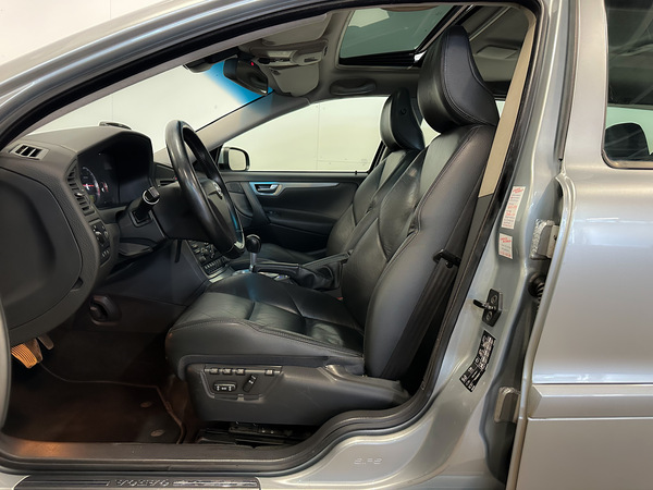 Volvo V70, 2007, 2.4 dīzelis, manuāla