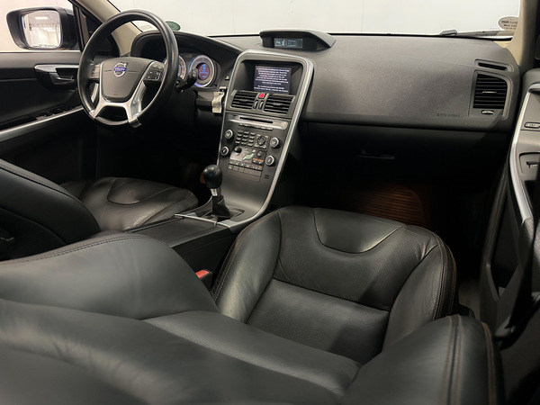 Volvo XC 60, 2010, 2.0 dīzelis, manuāla