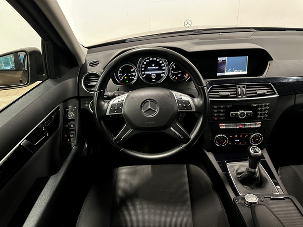 Mercedes C200, 2012, 2.1 dīzelis, manuāla
