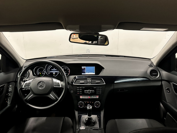 Mercedes C200, 2012, 2.1 dīzelis, manuāla