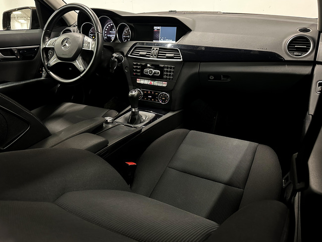 Mercedes C200, 2012, 2.1 dīzelis, manuāla
