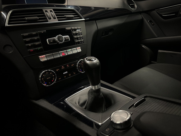 Mercedes C200, 2012, 2.1 dīzelis, manuāla
