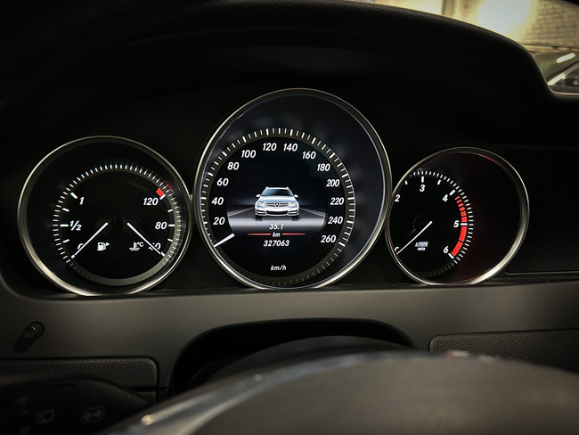 Mercedes C200, 2012, 2.1 dīzelis, manuāla