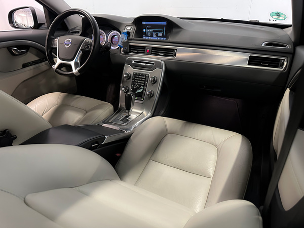 Volvo V70, 2012, 2.0 dīzelis, automāts