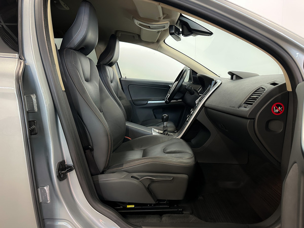 Volvo XC 60, 2010, 2.4 dīzelis, manuāla