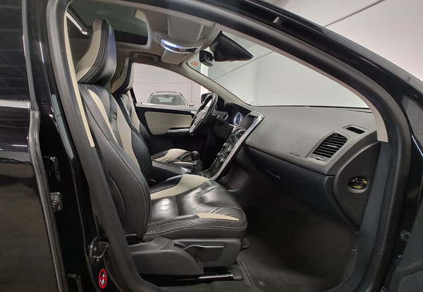 Volvo XC 60, 2012, 2.4 dīzelis, manuāla