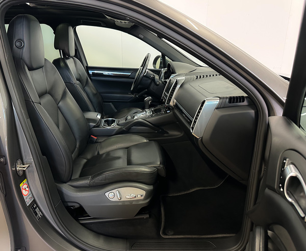 Porsche Cayenne, 2011, 3.0 dīzelis, automāts