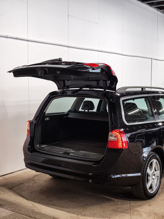 Volvo V70, 2012, 2.0 dīzelis, automāts