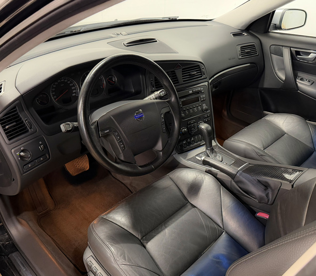 Volvo V70, 2005, 2.4 dīzelis, automāts