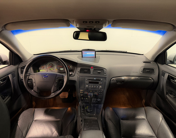 Volvo V70, 2005, 2.4 dīzelis, automāts