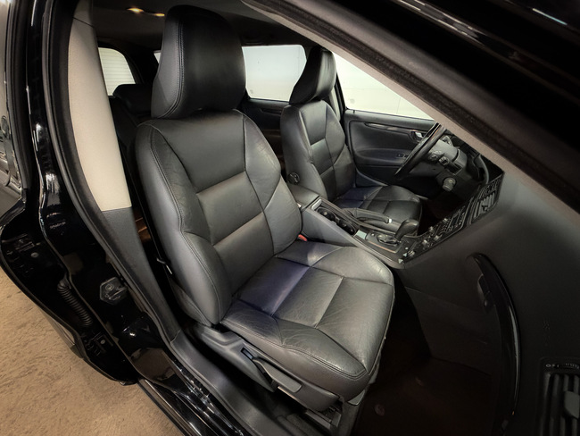 Volvo V70, 2005, 2.4 dīzelis, automāts