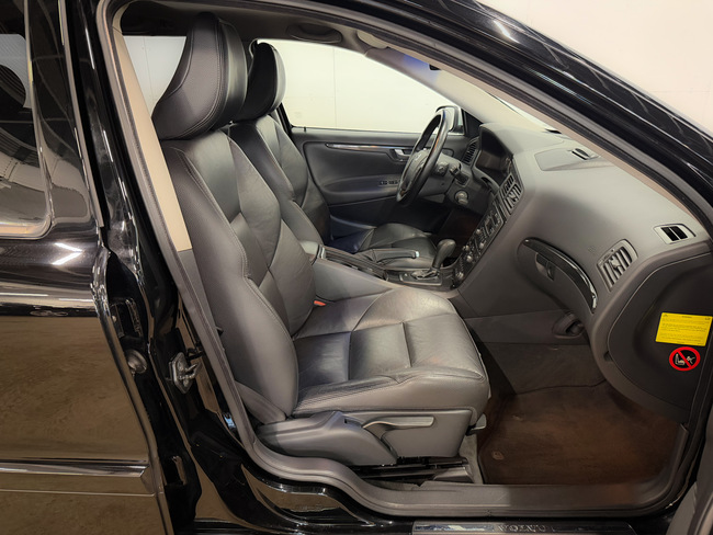 Volvo V70, 2005, 2.4 dīzelis, automāts