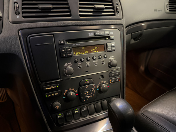 Volvo V70, 2005, 2.4 dīzelis, automāts