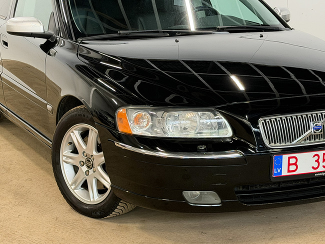 Volvo V70, 2005, 2.4 dīzelis, automāts