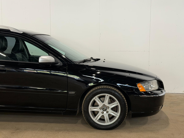 Volvo V70, 2005, 2.4 dīzelis, automāts